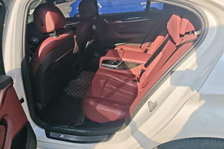 Used BMW 5 Series 2019 530Li Leading Model M Sport Package Left Rear Seat