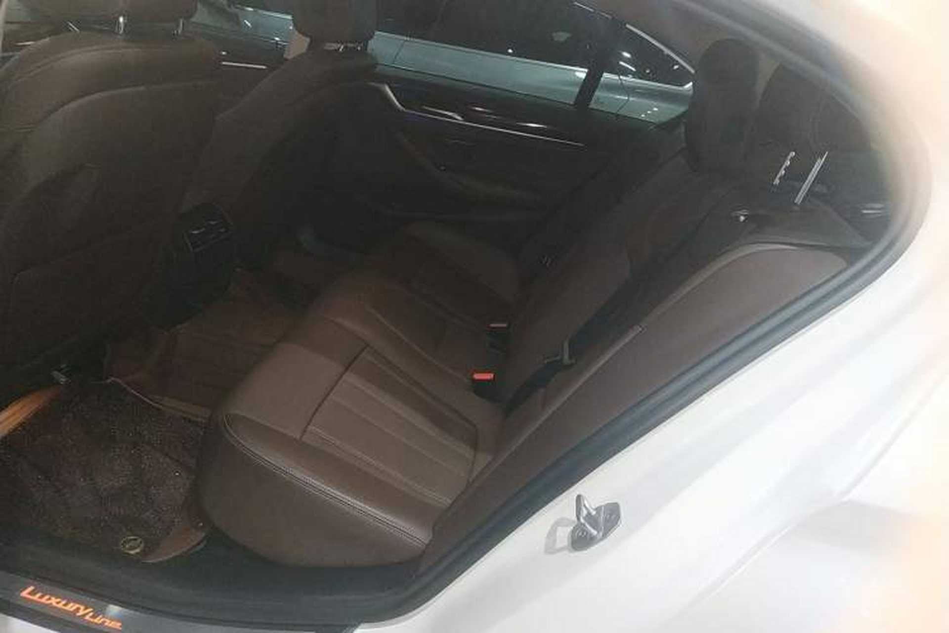 Used BMW 5 Series 2019 525Li Luxury Package Left Rear Seat