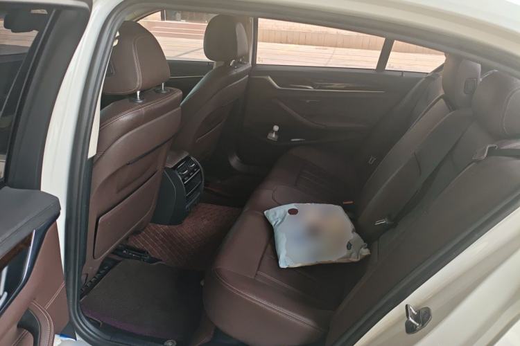 Used BMW 5 Series 2019 Facelifted 525Li Luxury Package Left Rear Seat