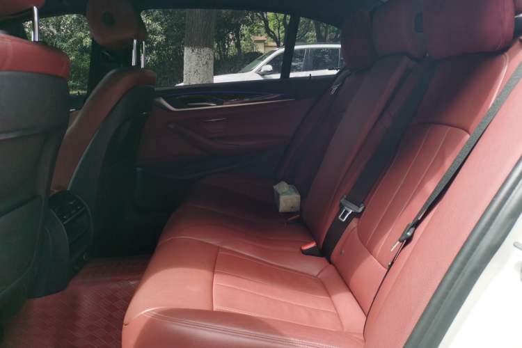 Used BMW 5 Series 2019 530Li Leading Model M Sport Package Left Rear Seat