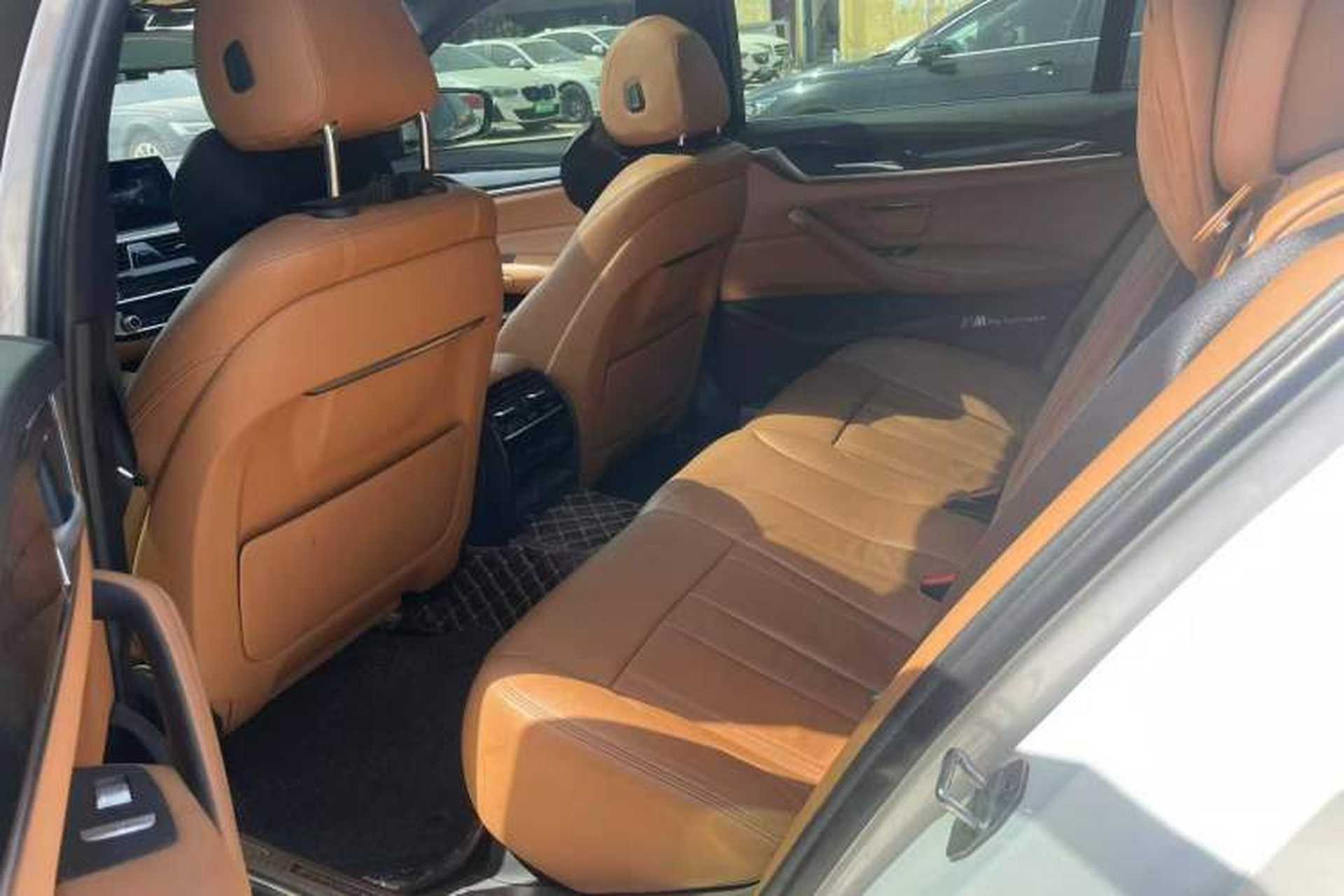 Used BMW 5 Series 2019 Facelifted 530Li Leading Edition M Sport Package Left Rear Seat