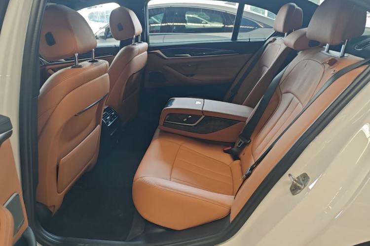 Used BMW 5 Series 2019 530Li Leading Model M Sport Package Left Rear Seat