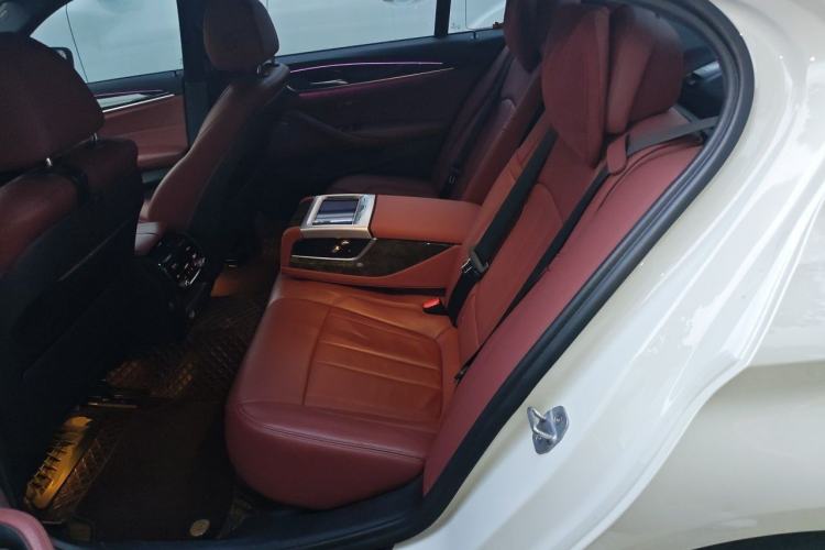 Used BMW 5 Series 2019 Restyled 530Li Luxury Edition M Sport Package Left Rear Seat