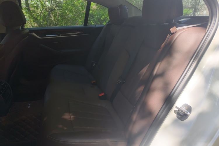 Used BMW 5 Series 2019 525Li Luxury Package Left Rear Seat
