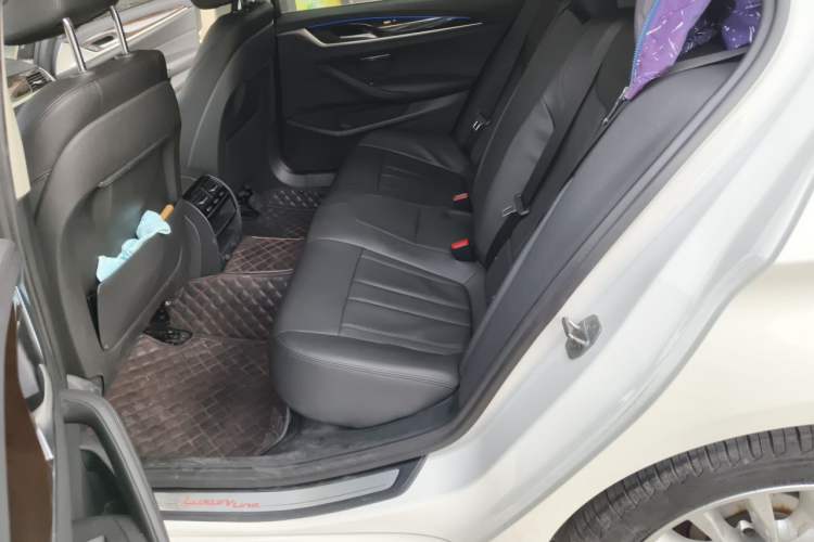 Used BMW 5 Series 2019 Facelifted 525Li Luxury Package Left Rear Seat
