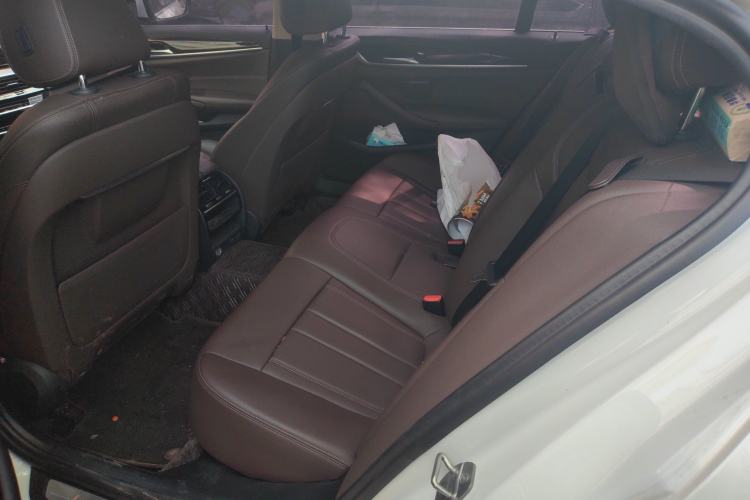 Used BMW 5 Series 2019 Facelifted 525Li Luxury Package Left Rear Seat