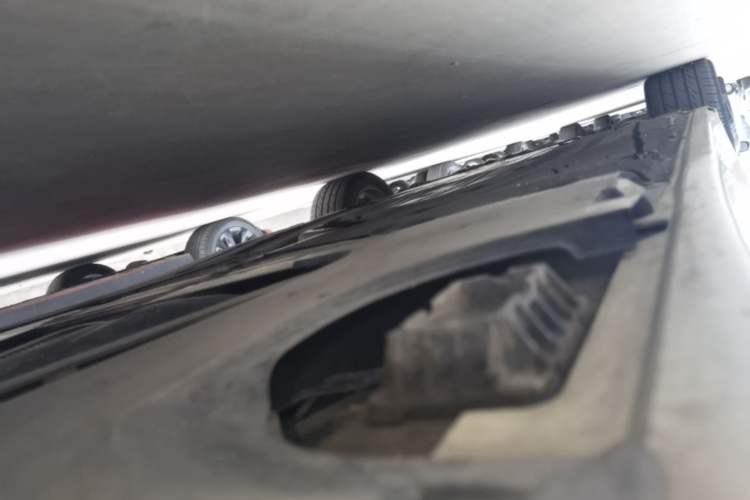 Used BMW 5 Series 2019 530Li Luxury Edition Premium Package Left Side Sill