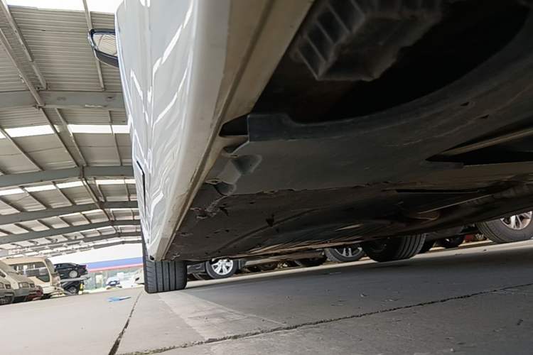 Used BMW 5 Series 2019 525Li Luxury Package Left Side Sill