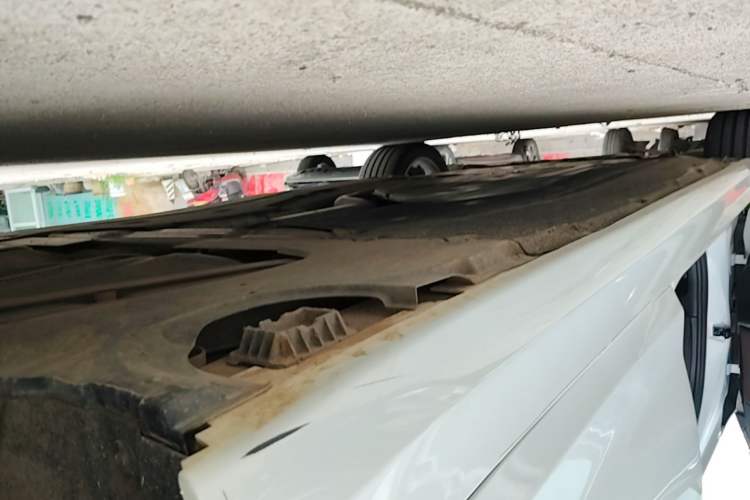 Used BMW 5 Series 2019 525Li Luxury Package Left Side Sill