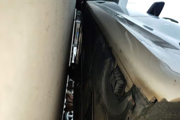 Used BMW 5 Series 2019 530i M Sport Package Left Side Sill