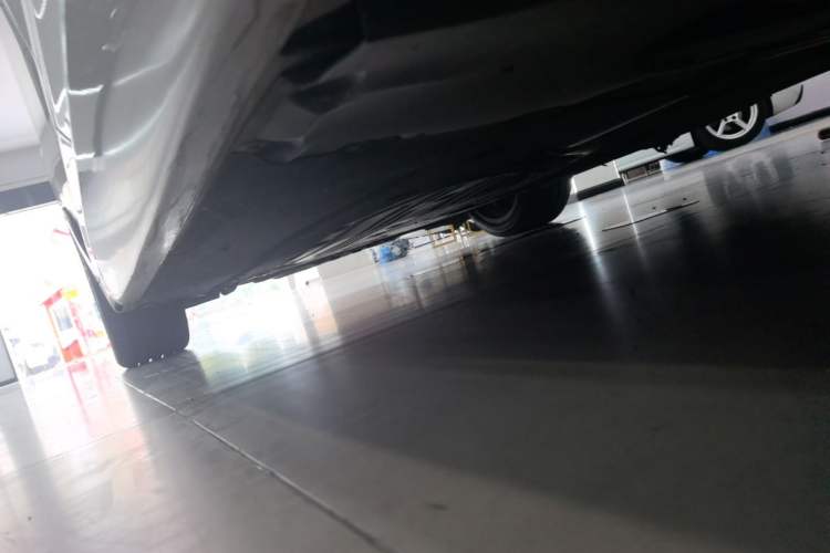 Used BMW 5 Series 2019 530Li Leading Model M Sport Package Left Side Sill
