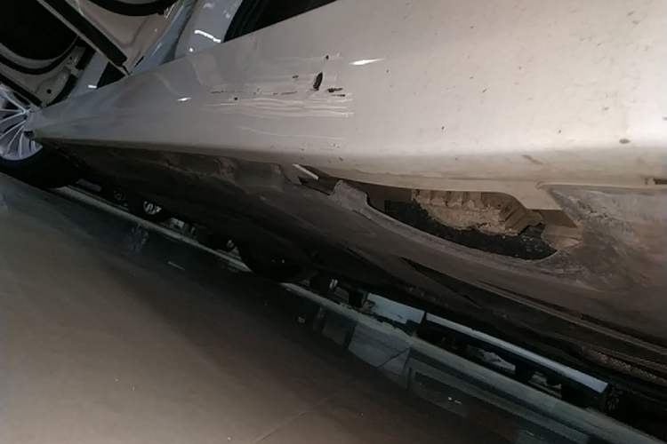 Used BMW 5 Series 2019 525Li Luxury Package Left Side Sill