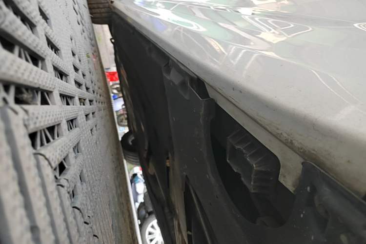Used BMW 5 Series 2019 525Li Luxury Package Left Side Sill