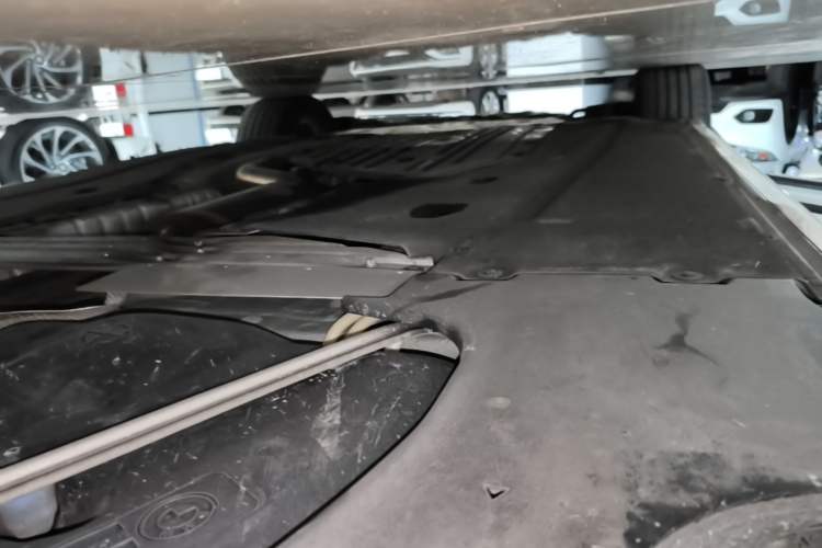 Used BMW 5 Series 2019 525Li M Sport Package Left Side Sill