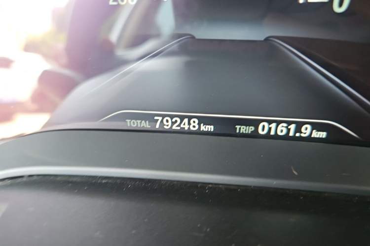 Used BMW 5 Series 2019 525Li Luxury Package Odometer Close Up