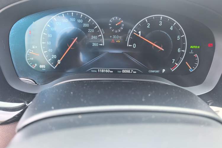 Used BMW 5 Series 2019 525Li M Sport Package Odometer Close Up