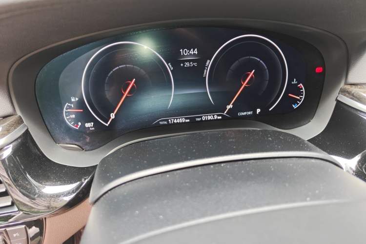 Used BMW 5 Series 2019 525Li M Sport Package Odometer Close Up