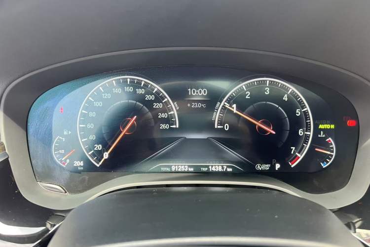 Used BMW 5 Series 2019 525Li M Sport Package Odometer Close Up