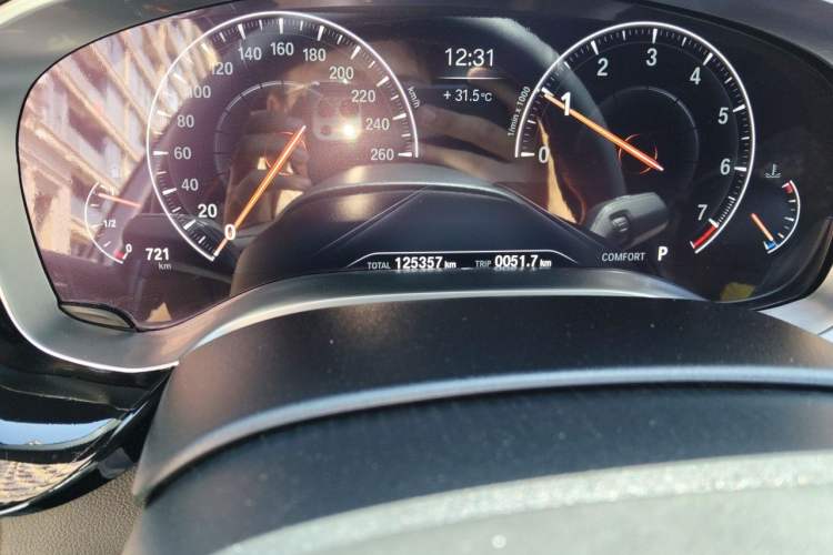 Used BMW 5 Series 2019 Restyled 525Li M Sport Package Odometer Close Up