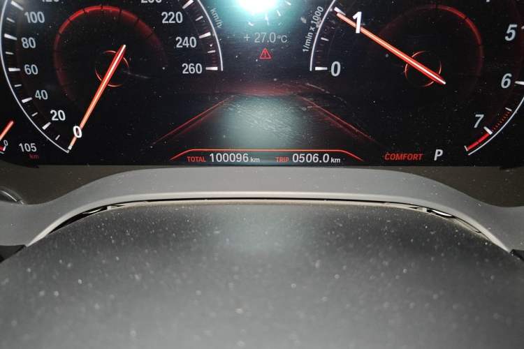 Used BMW 5 Series 2019 530Li Luxury Edition M Sport Package Odometer Close Up