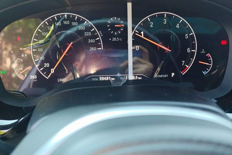 Used BMW 5 Series 2019 525Li M Sport Package Odometer Close Up