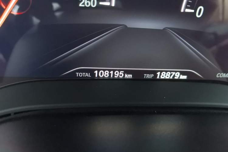 Used BMW 5 Series 2019 Facelifted 530Li Leading Edition M Sport Package Odometer Close Up