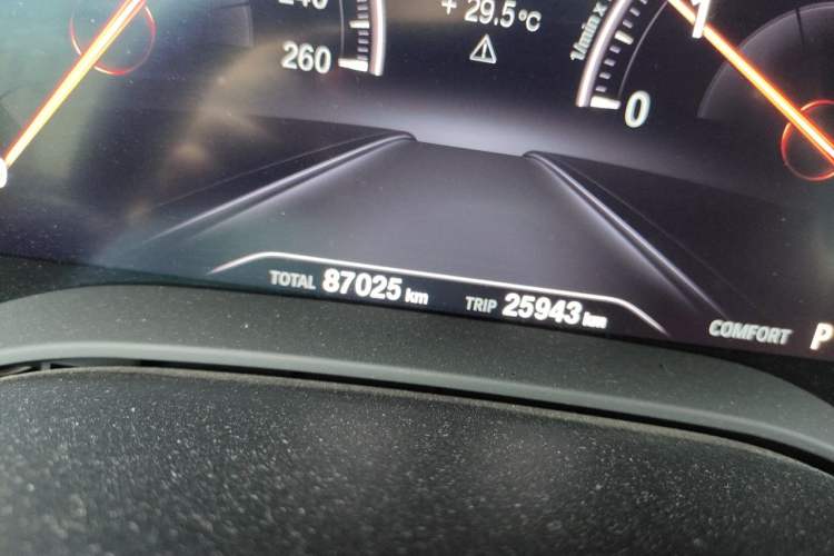 Used BMW 5 Series 2019 Restyled 525Li M Sport Package Odometer Close Up