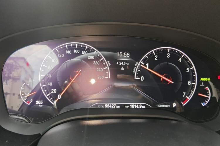 Used BMW 5 Series 2019 525Li M Sport Package Odometer Close Up
