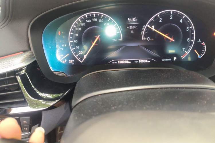 Used BMW 5 Series 2019 525i M Sport Package Odometer Close Up