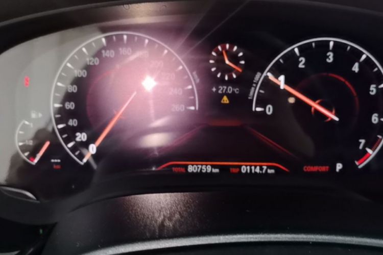 Used BMW 5 Series 2019 525Li M Sport Package Odometer Close Up