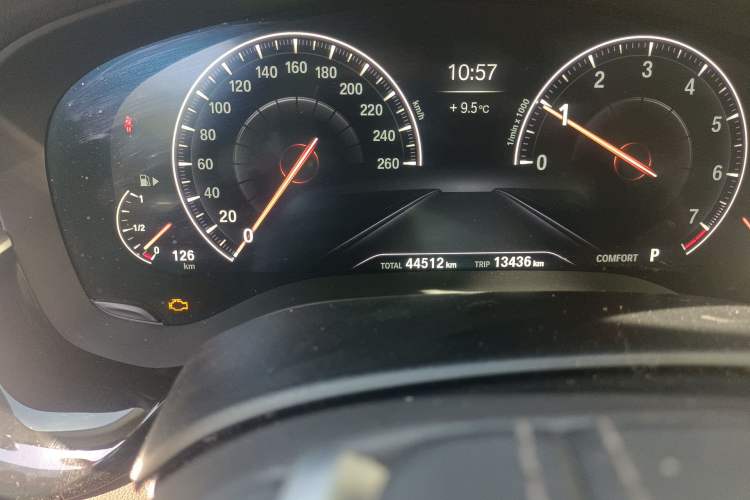 Used BMW 5 Series 2019 Facelifted 530Li Leading Edition Luxury Package Odometer Close Up