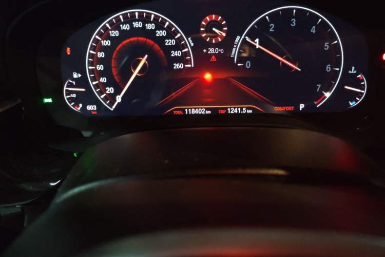 Used BMW 5 Series 2019 530Li Leading Model M Sport Package Odometer Close Up