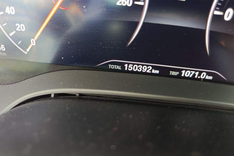 Used BMW 5 Series 2019 525Li M Sport Package Odometer Close Up