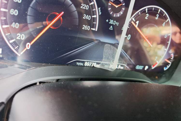 Used BMW 5 Series 2019 525Li Luxury Package Odometer Close Up