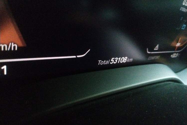 Used BMW 5 Series 2019 530Li Leading Model M Sport Package Odometer Close Up