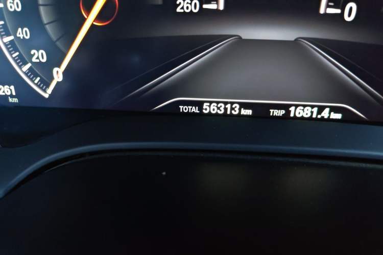 Used BMW 5 Series 2019 Restyled 530Li Luxury Edition M Sport Package Odometer Close Up