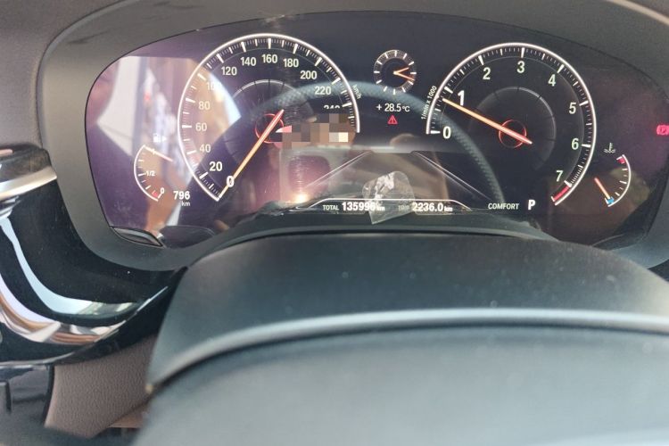 Used BMW 5 Series 2019 525Li M Sport Package Odometer Close Up