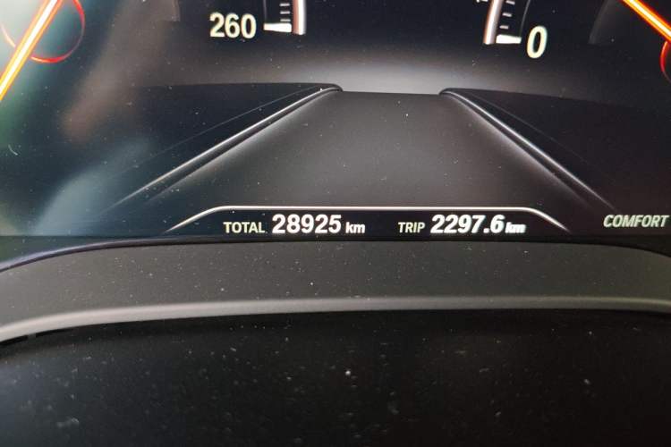Used BMW 5 Series 2019 525Li Luxury Package Odometer Close Up