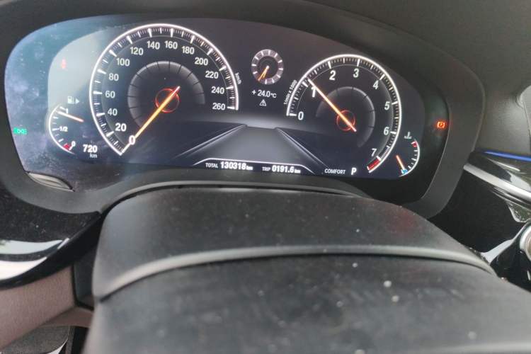 Used BMW 5 Series 2019 525Li M Sport Package Odometer Close Up