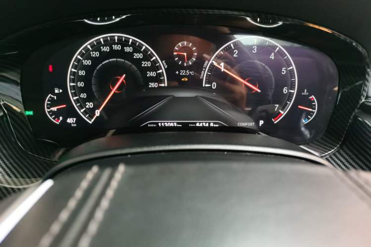 Used BMW 5 Series 2019 525Li Luxury Package Odometer Close Up