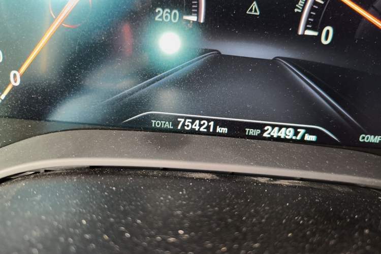 Used BMW 5 Series 2019 525Li M Sport Package Odometer Close Up
