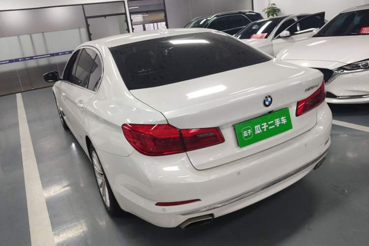 Used BMW 5 Series 2019 525Li Luxury Package Rear Left 45 Deg
