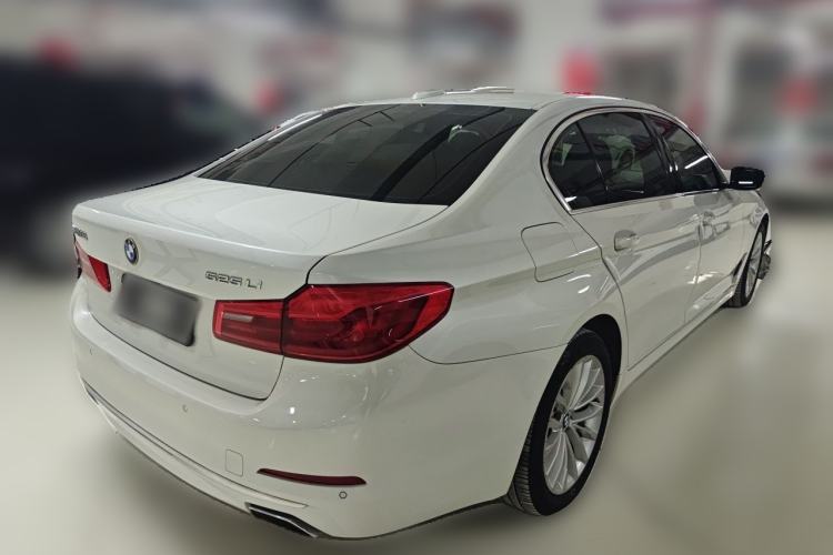 Used BMW 5 Series 2019 Facelifted 525Li Luxury Package Rear Right 45 Deg