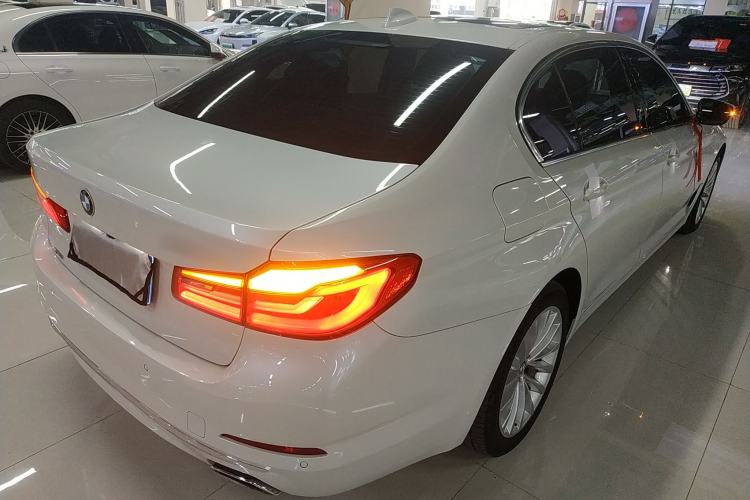 Used BMW 5 Series 2019 530Li xDrive Luxury Package Rear Right 45 Deg