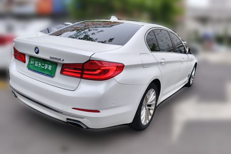 Used BMW 5 Series 2019 Facelifted 525Li Luxury Package Rear Right 45 Deg