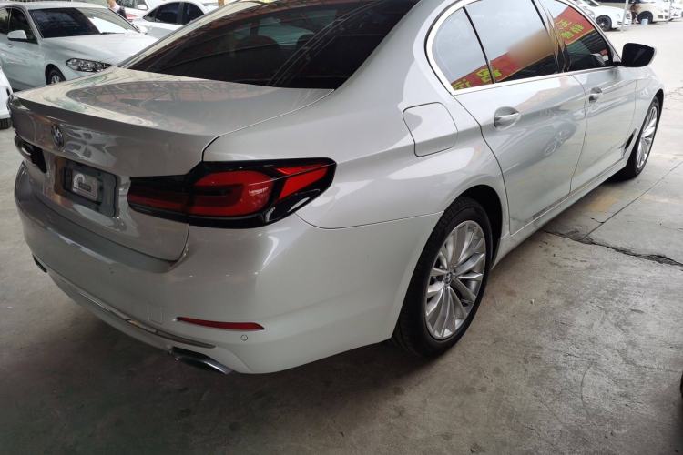 Used BMW 5 Series 2019 Facelifted 530Li Leading Edition Luxury Package Rear Right 45 Deg