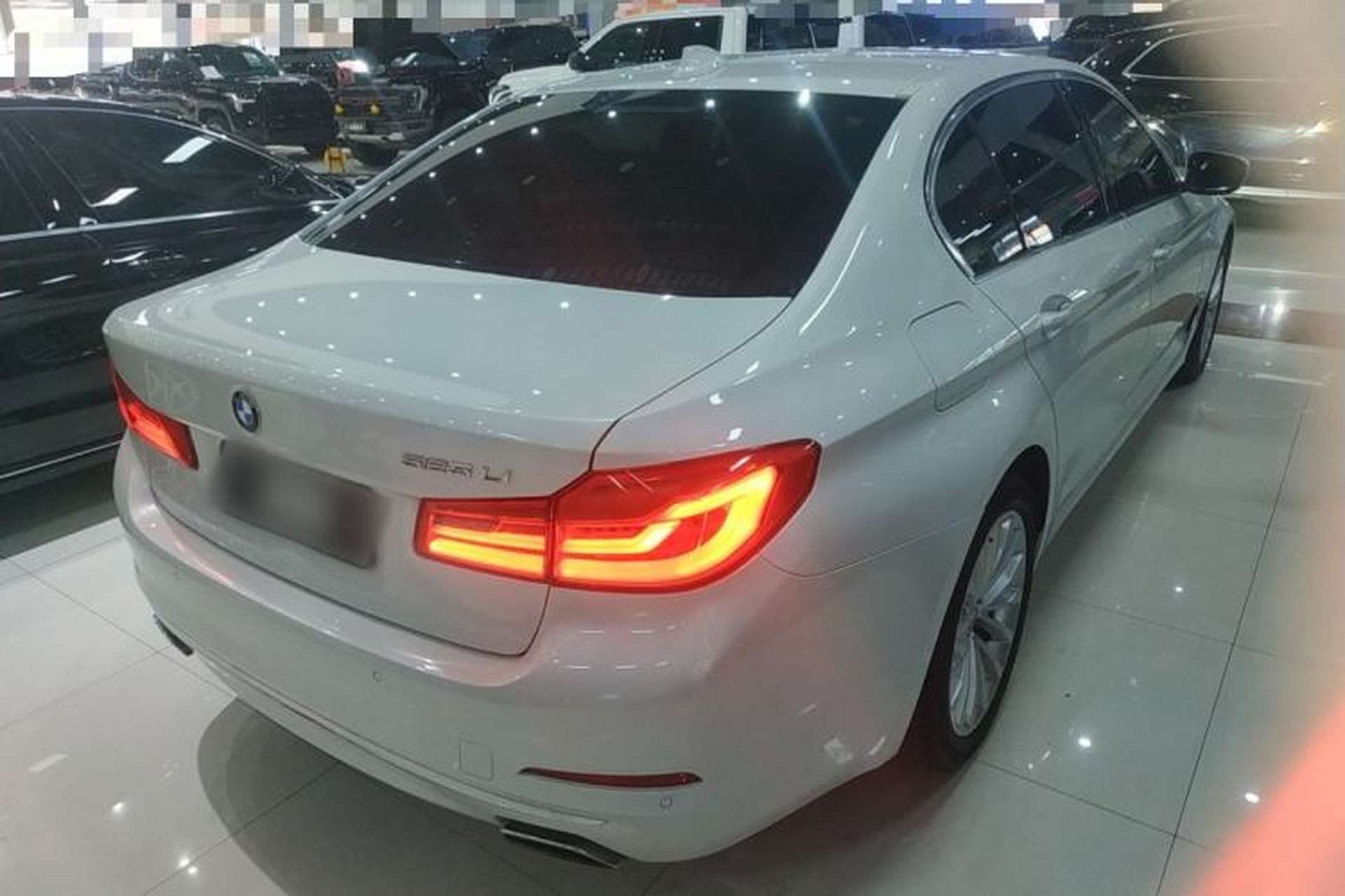Used BMW 5 Series 2019 525Li Luxury Package Rear Right 45 Deg