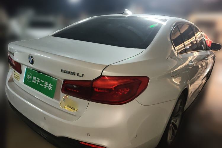 Used BMW 5 Series 2019 525Li M Sport Package Rear Right 45 Deg