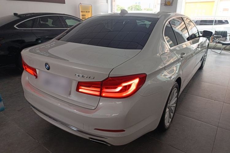 Used BMW 5 Series 2019 525Li Luxury Package Rear Right 45 Deg