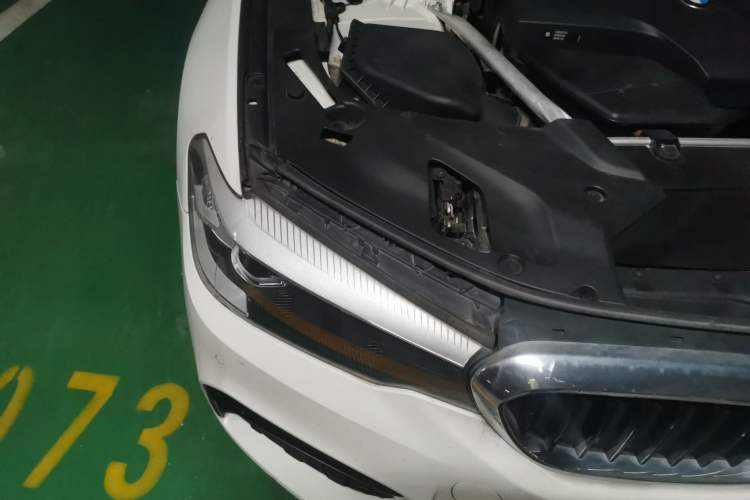 Used BMW 5 Series 2019 525i M Sport Package Right Front Headlight